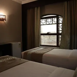 احجز هنا