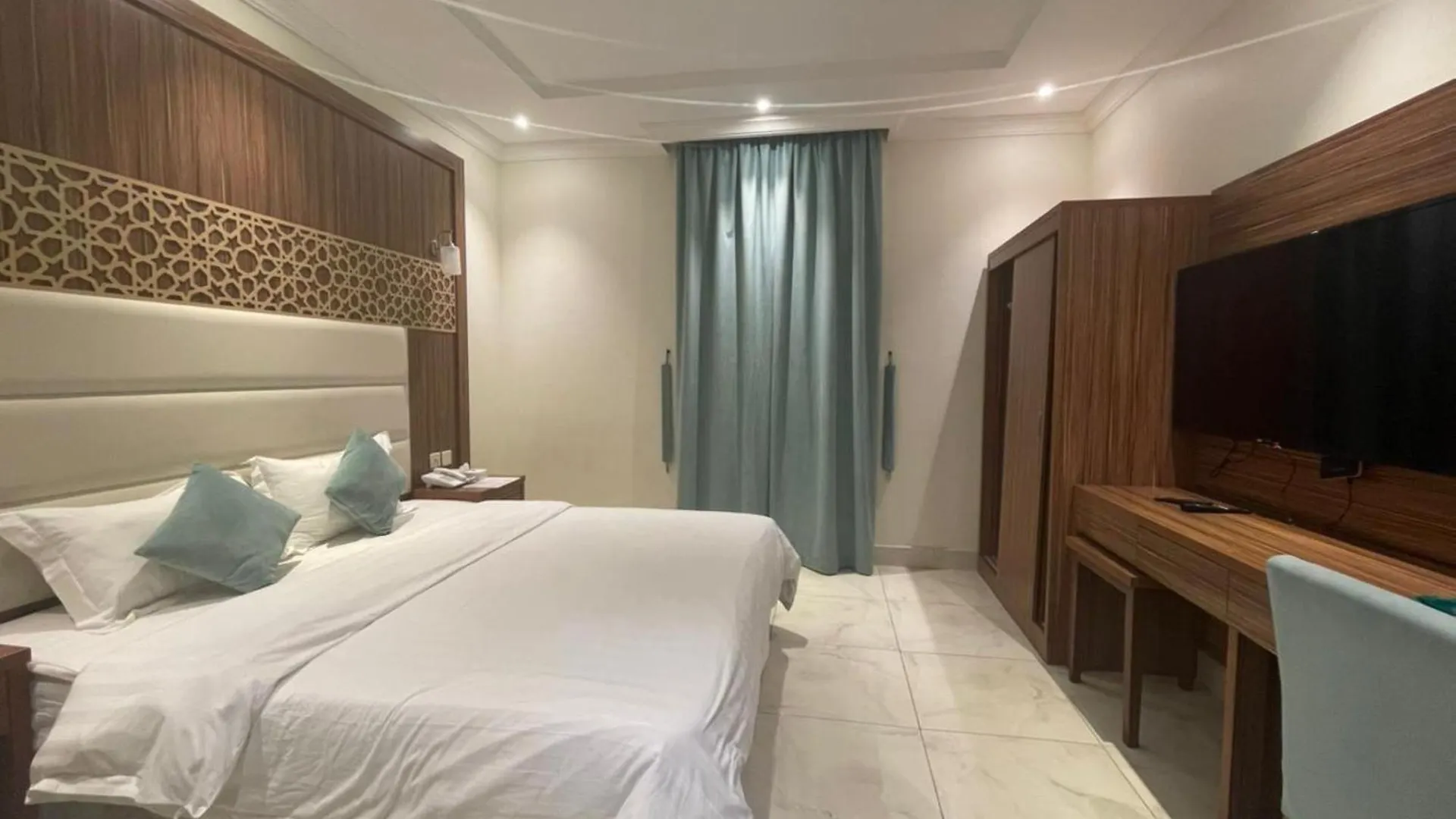 Oyo 661 Al Tamayoz Al Raqi Al Faisaliyyah Jeddah 0*,  Saudi Arabia